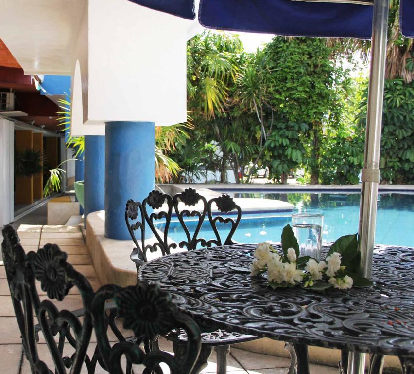 Hotel Suites Elia Noemi メリダ エクステリア 写真