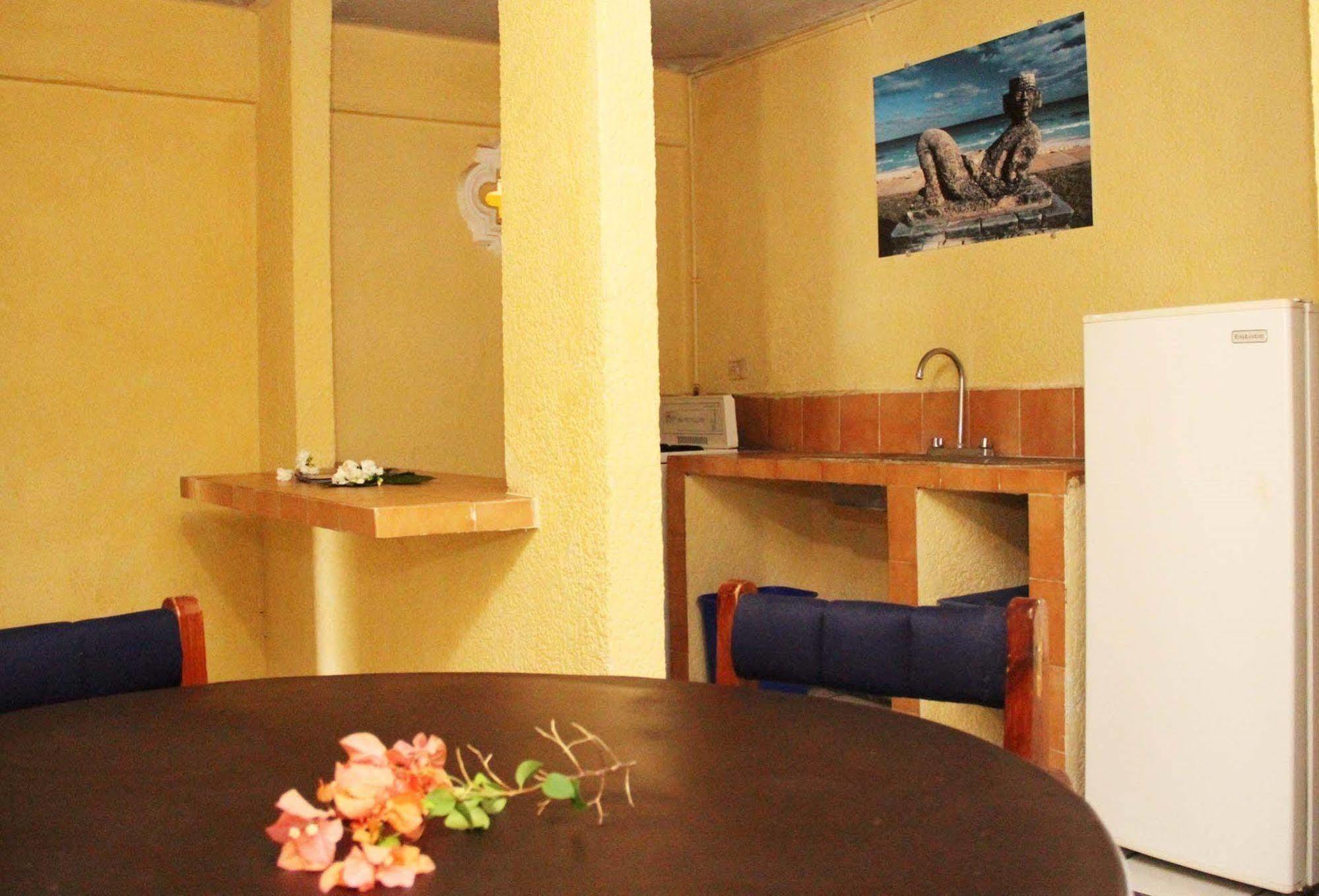 Hotel Suites Elia Noemi メリダ エクステリア 写真